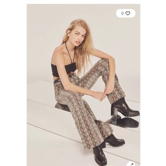 Urban outfitters Snakeskin Mid Rise Stretchy Snakeprint Flare Jean Pants Size 28 - Picture 1 of 9